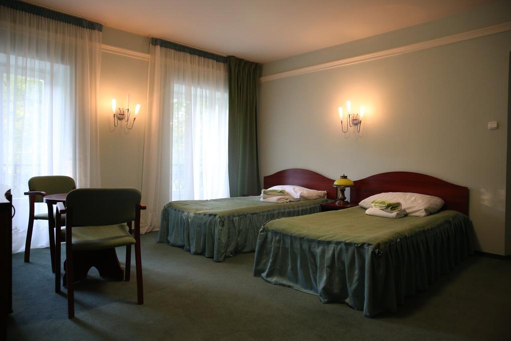 Roskosz Zespol Dworsko Parkowy Bed & Breakfast Biala Podlaska Bagian luar foto
