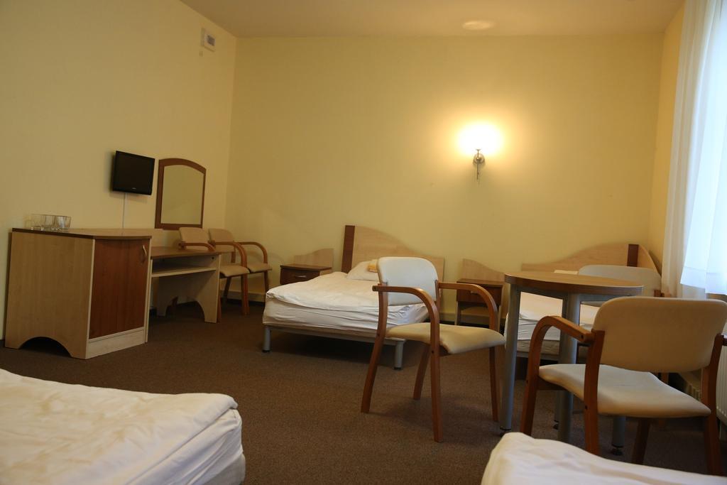 Roskosz Zespol Dworsko Parkowy Bed & Breakfast Biala Podlaska Bagian luar foto