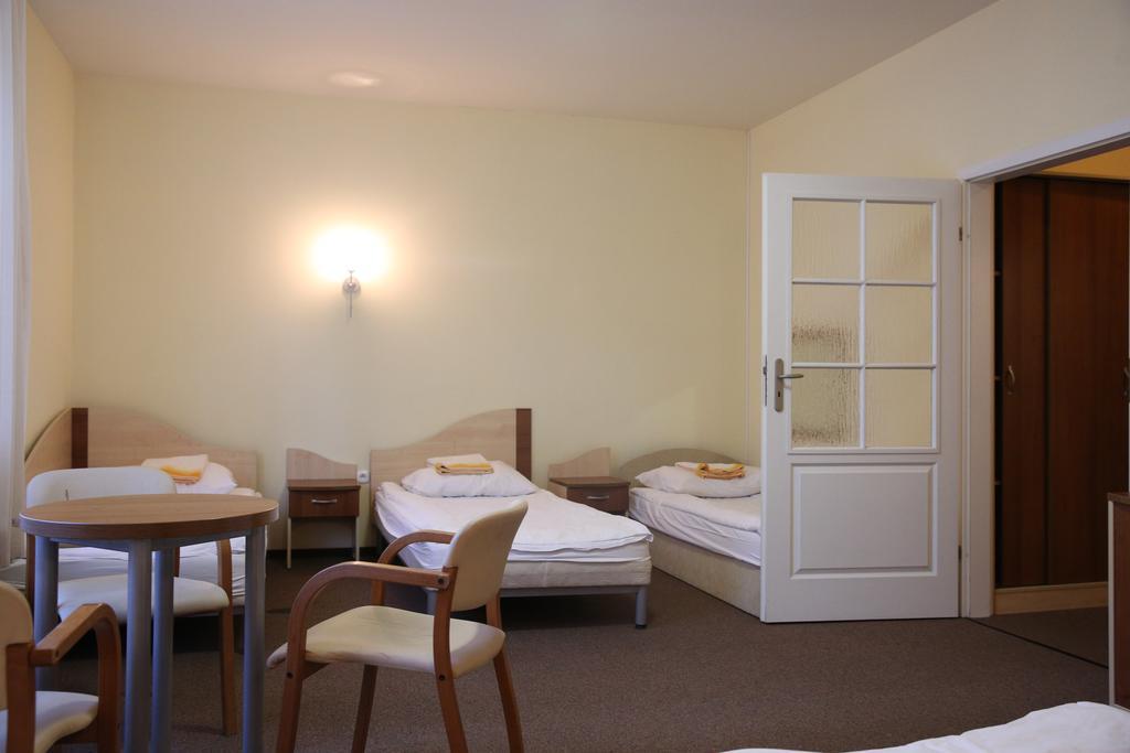 Roskosz Zespol Dworsko Parkowy Bed & Breakfast Biala Podlaska Bagian luar foto
