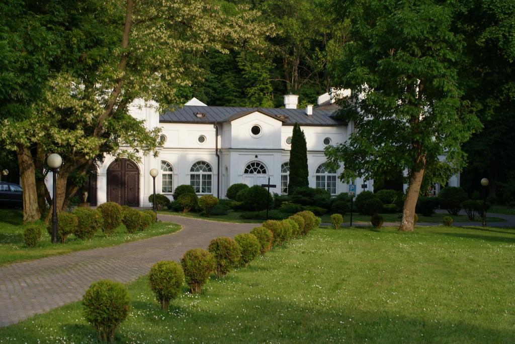 Roskosz Zespol Dworsko Parkowy Bed & Breakfast Biala Podlaska Bagian luar foto