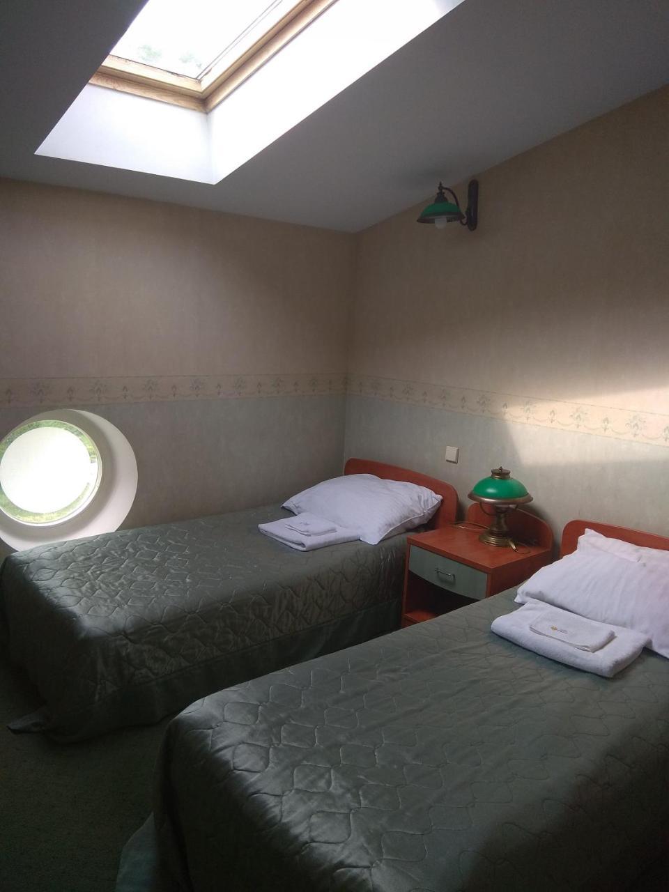 Roskosz Zespol Dworsko Parkowy Bed & Breakfast Biala Podlaska Bagian luar foto