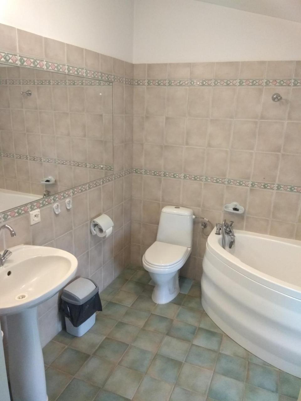Roskosz Zespol Dworsko Parkowy Bed & Breakfast Biala Podlaska Bagian luar foto